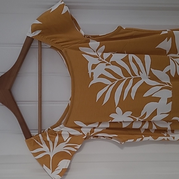 Hawaiian Print Dress - Picture 1 of 4